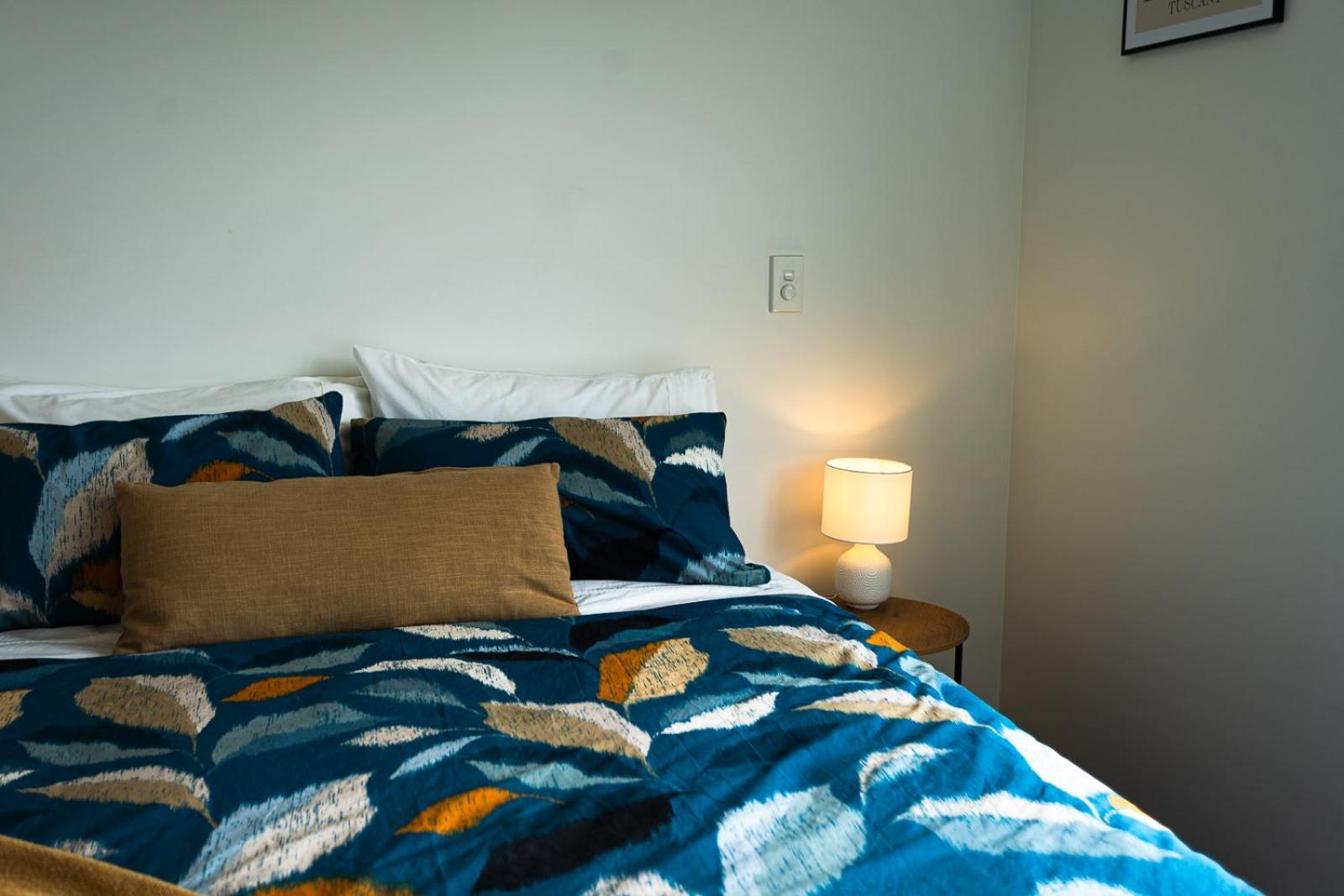 Modern 2 Bedroom Townhouse In Cbd With Parking! Sleeps 5 Christchurch Exterior photo