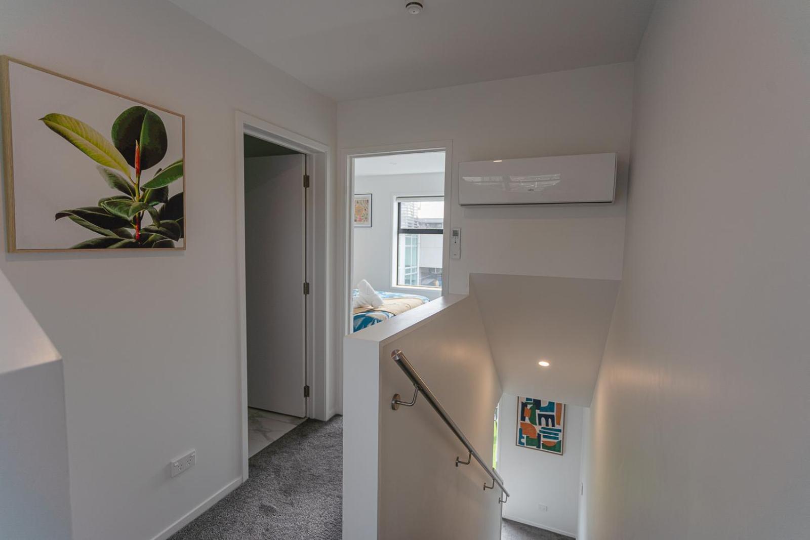 Modern 2 Bedroom Townhouse In Cbd With Parking! Sleeps 5 Christchurch Exterior photo